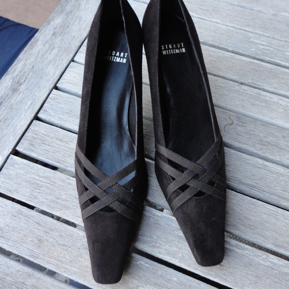 STUART WEITZMAN "Stretch Limo" Dark Brown Suede Kitten Heels Size 8.5N